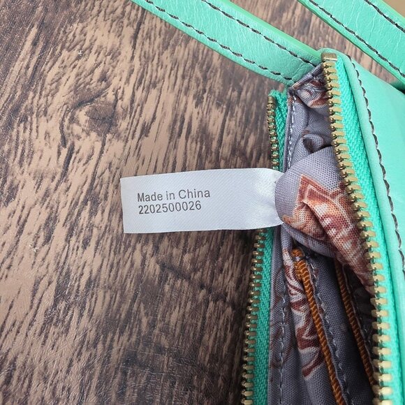 HOBO Amble Crossbody Bag Mint Green Leather Small Multi Pocket Magnetic Zip Boho - Picture 14 of 15